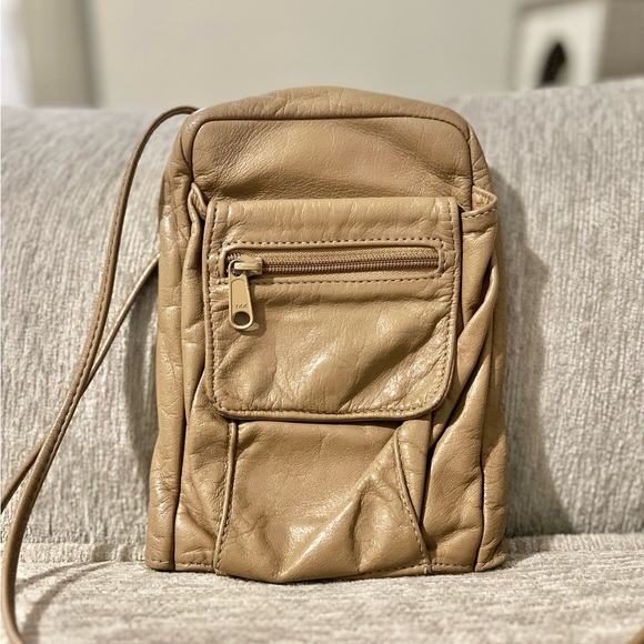 Lambskin Leather Tan Colored Pickpocket Proof Crossbody Bag by D'Onfrio - Picture 9 of 9